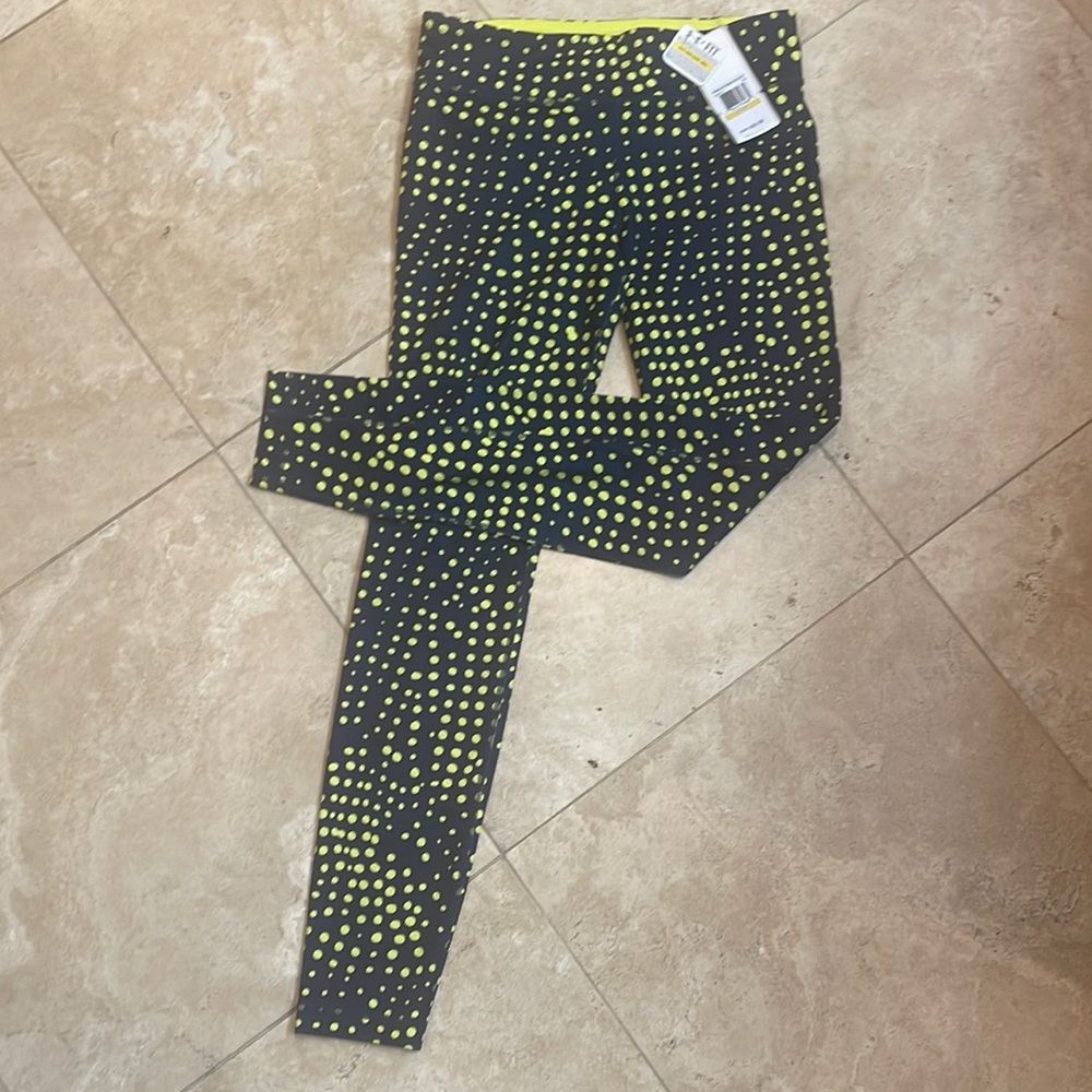 Beer armory leggings size medium